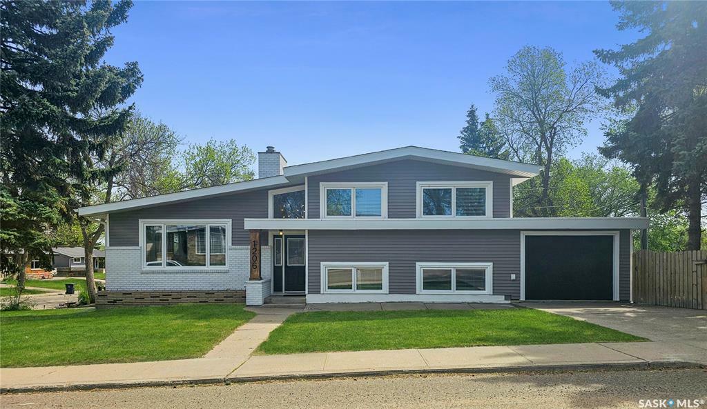 Photo de la propriété: 1206 Irwin Drive SK S9H 1Z7