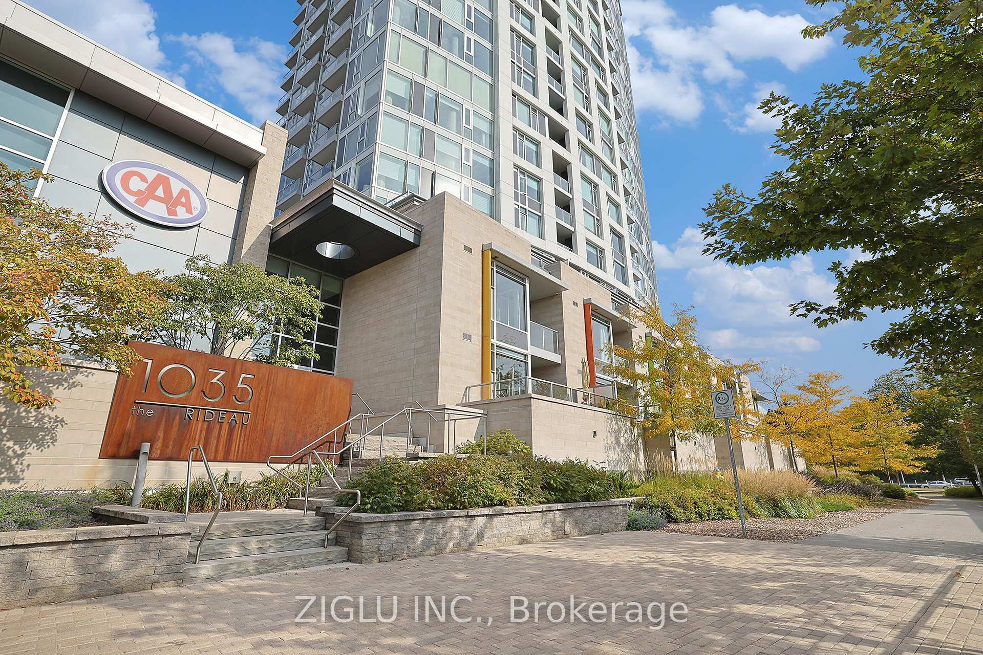 Photo de la propriété: 1035 Bank Street 1702 ON K1S 5K3