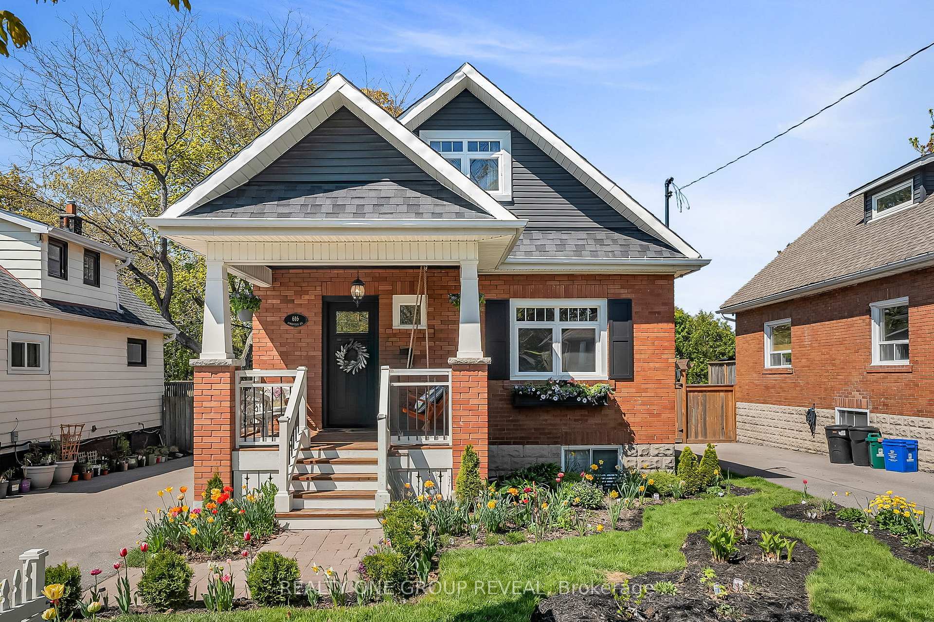 Property Photo: 616 Somerville Avenue ON L1G 4J1