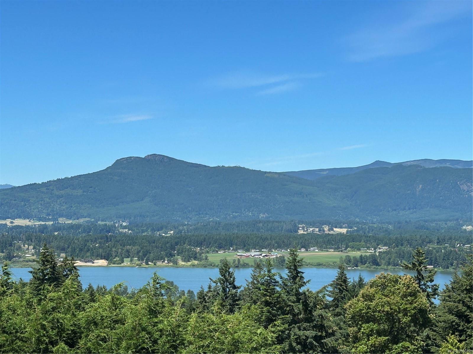 Property Photo: 6015 Chippewa Rd BC V9L 5P3