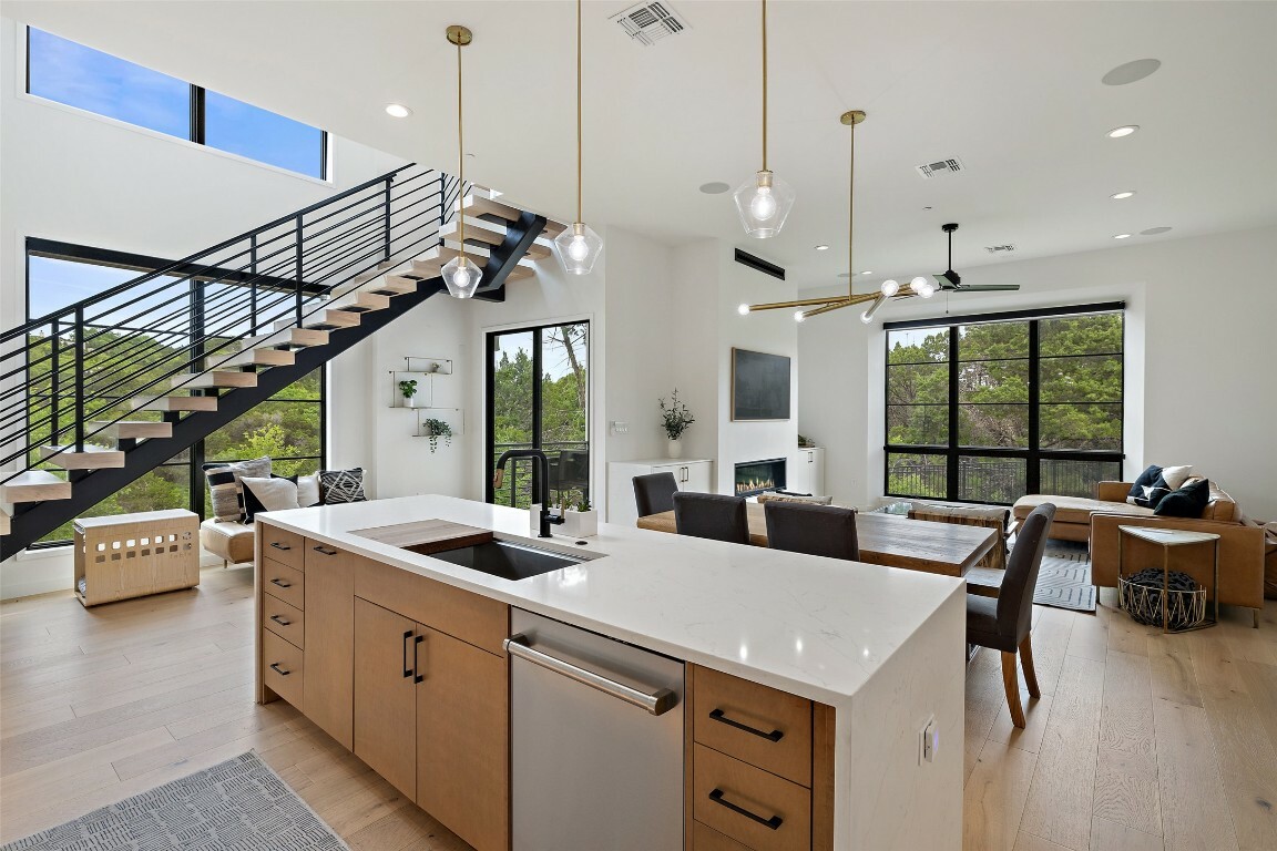 903 Alexia Lane  Austin TX 78746 photo