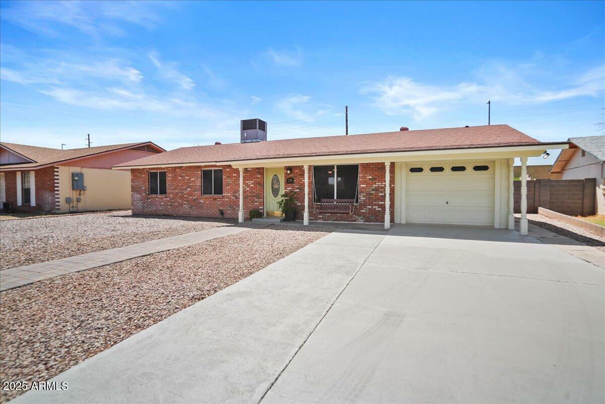 724 N Pine Street  Gilbert AZ 85233 photo