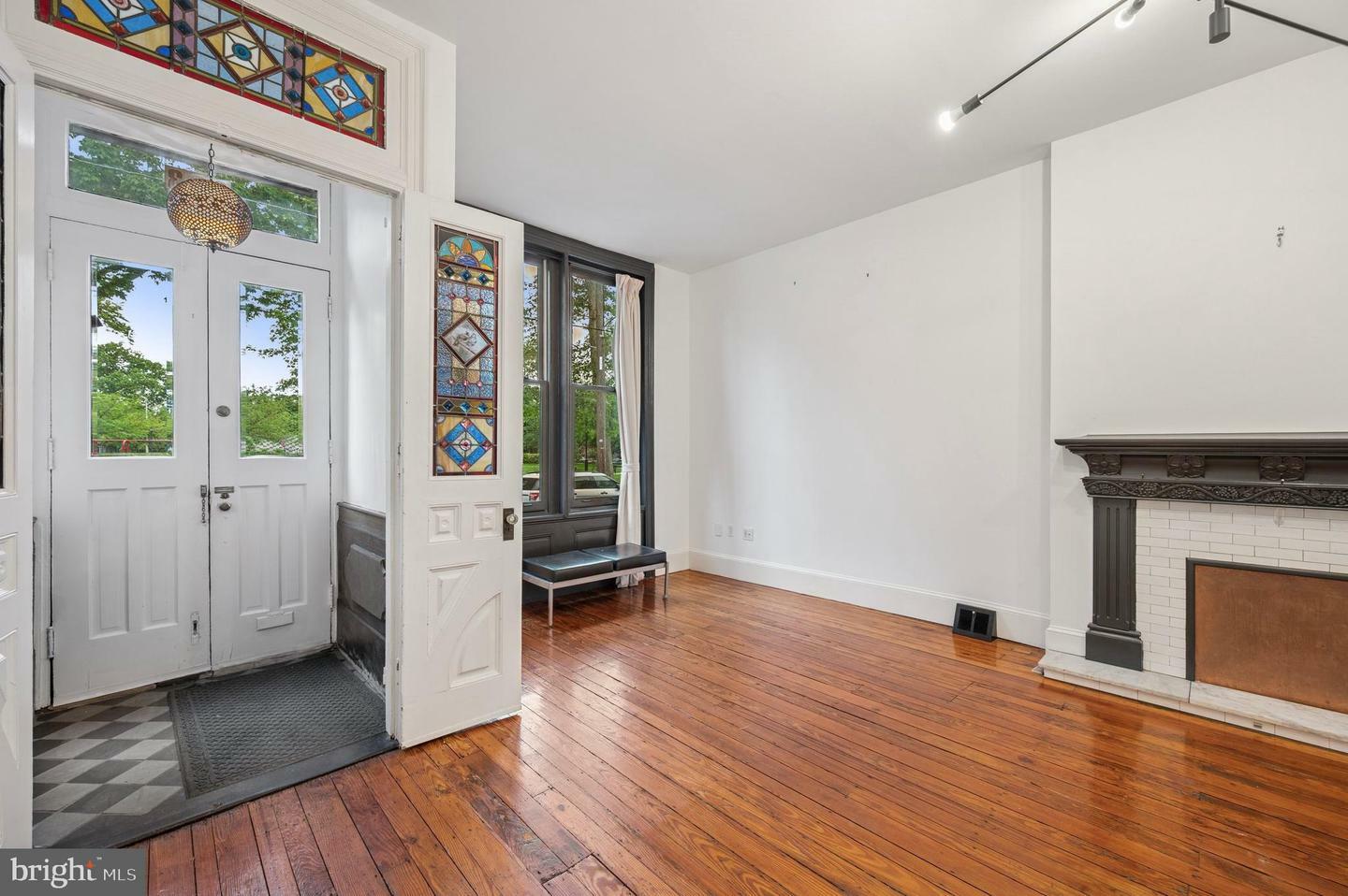 Property Photo: 323 Tasker Street PA 19148