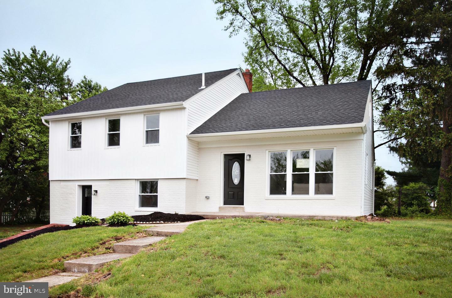 Property Photo:  2940 Michele Drive  PA 19403 