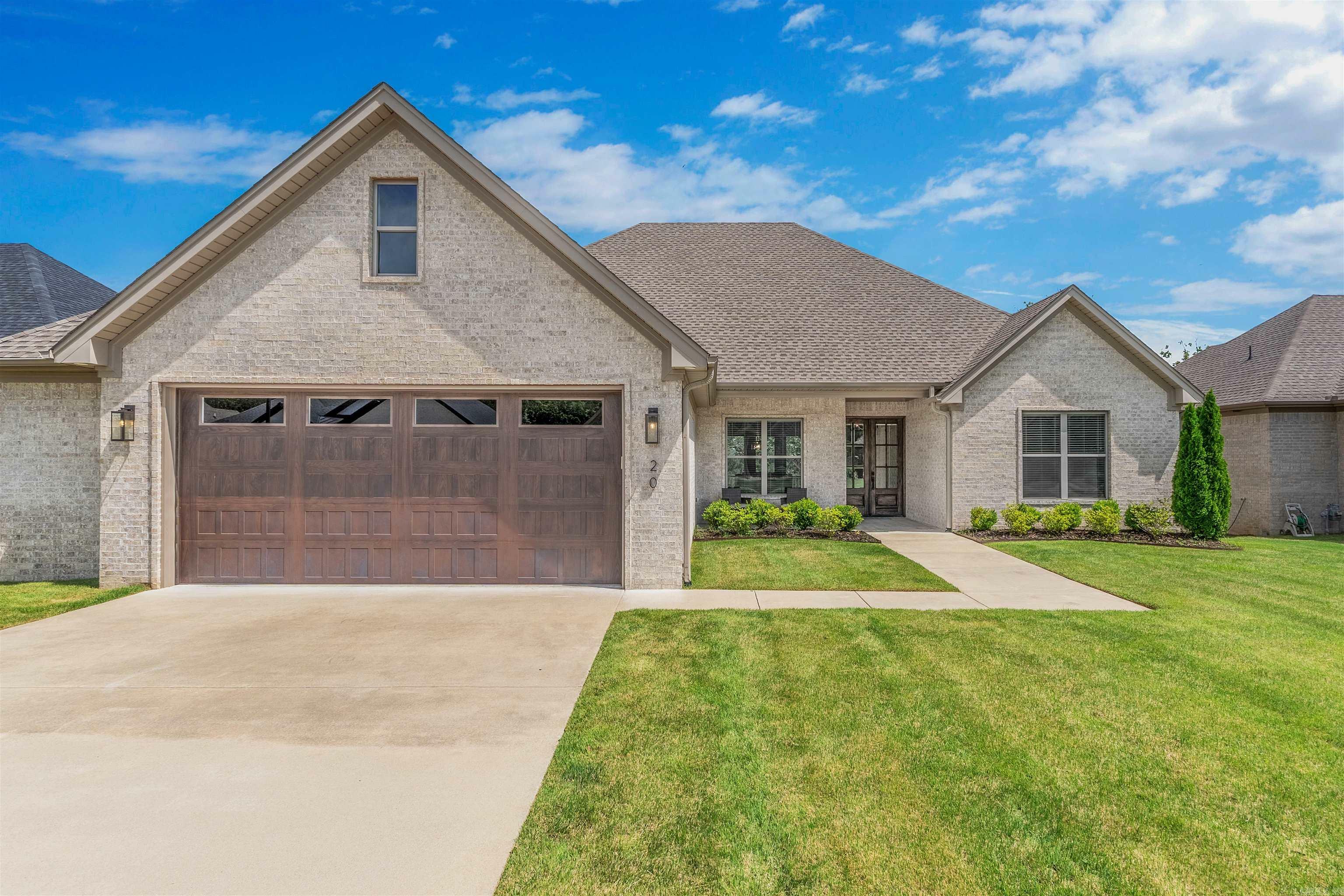 Property Photo: 20 Caurel Court AR 72223