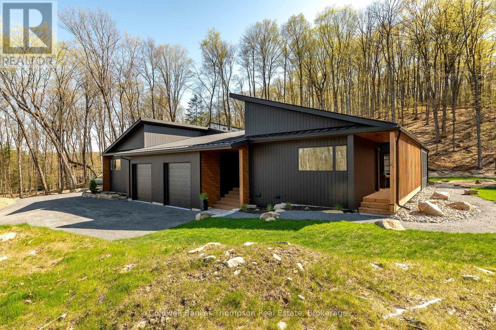 Property Photo: 21 Natures Way ON P1H 0B4