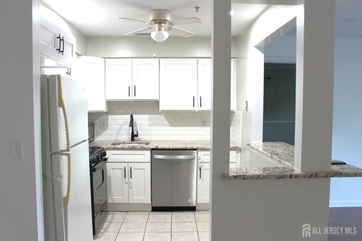 1712 Waterford Drive  Edison NJ 08817 photo