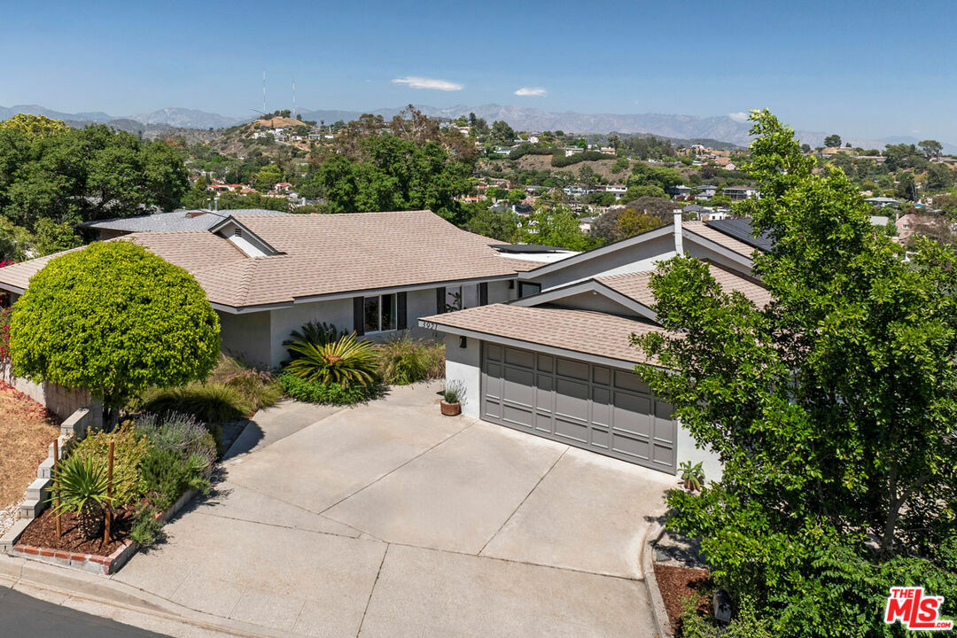 Property Photo: 3921 Wawona St CA 90065