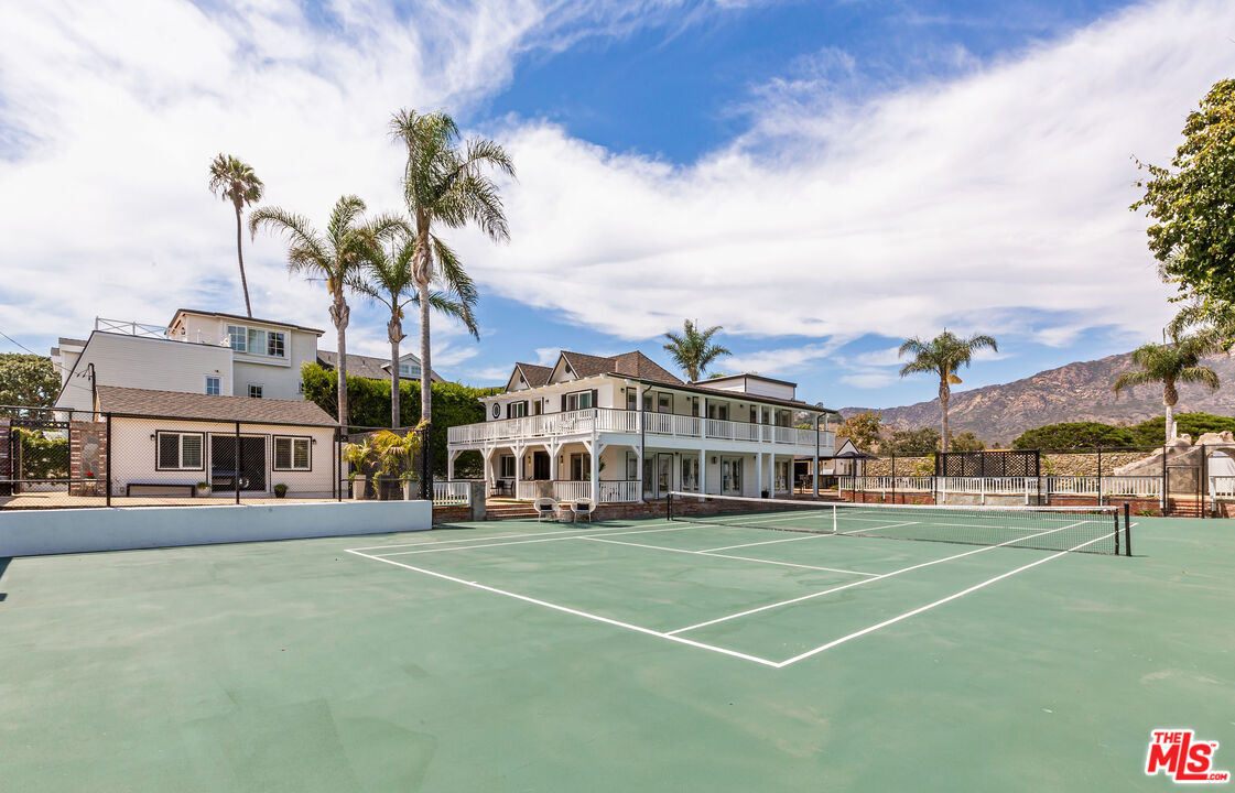 Property Photo: 23457 Malibu Colony Rd CA 90265