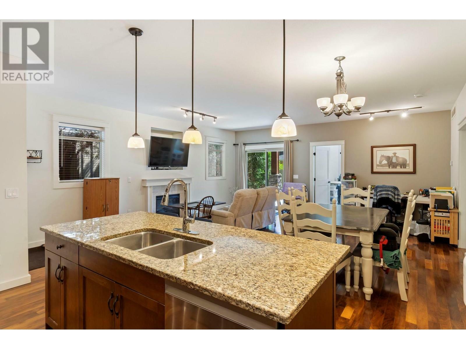 Property Photo: 511 Yates Road 122 BC V1V 2X2