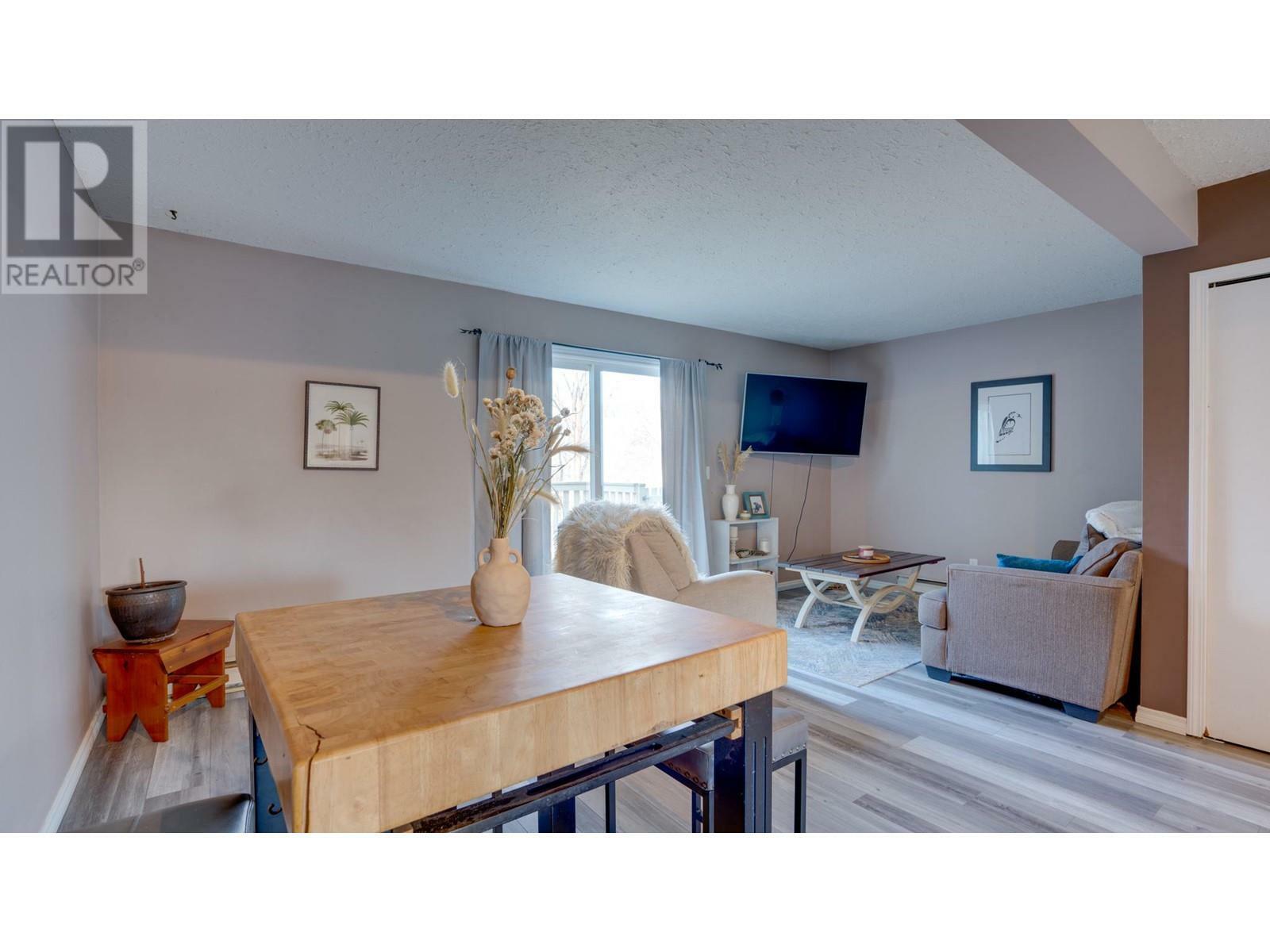 Property Photo: 563 24 Street Northeast BC V1E 2K2