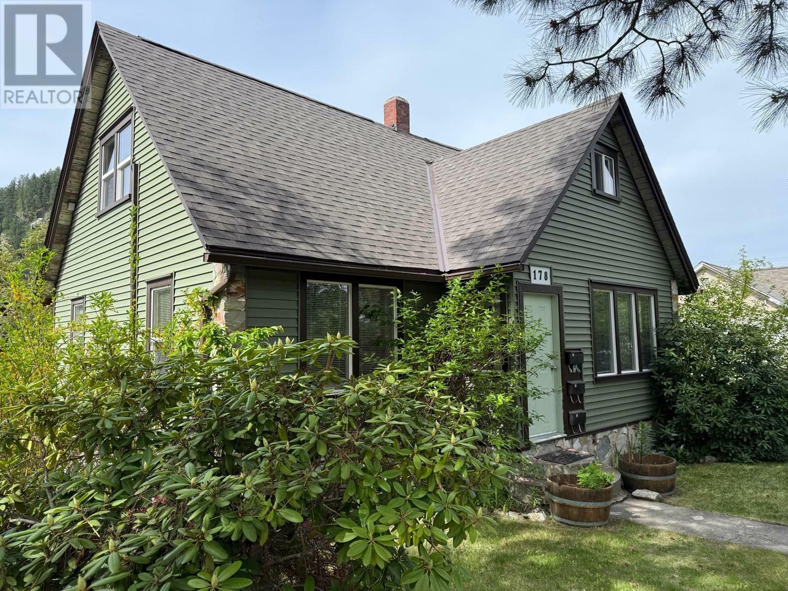 Property Photo: 178 Columbia Avenue BC V1N 1A9