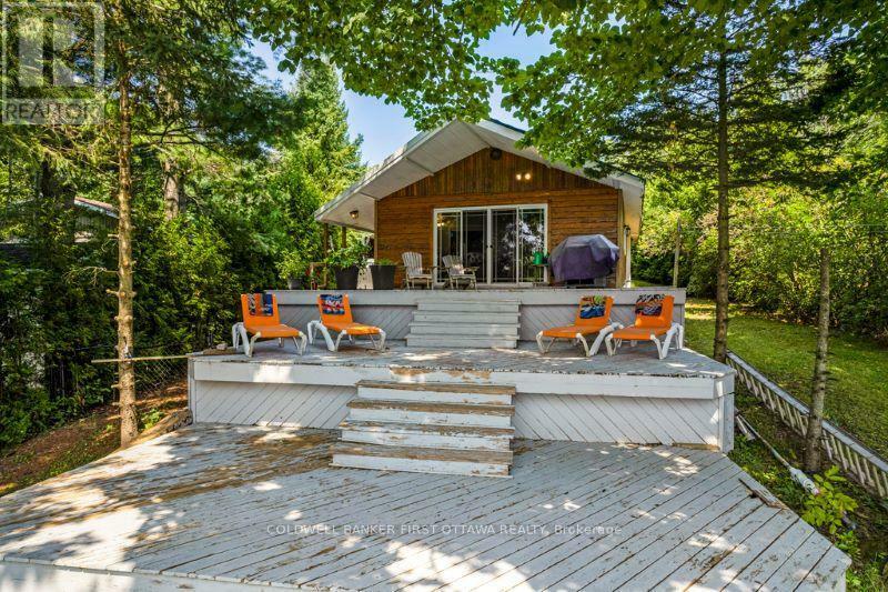 Property Photo: 193 Pretties Island Road ON K7C 4K8
