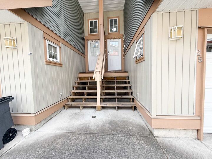 Property Photo:  7518 138 25  BC V3W 1S1 