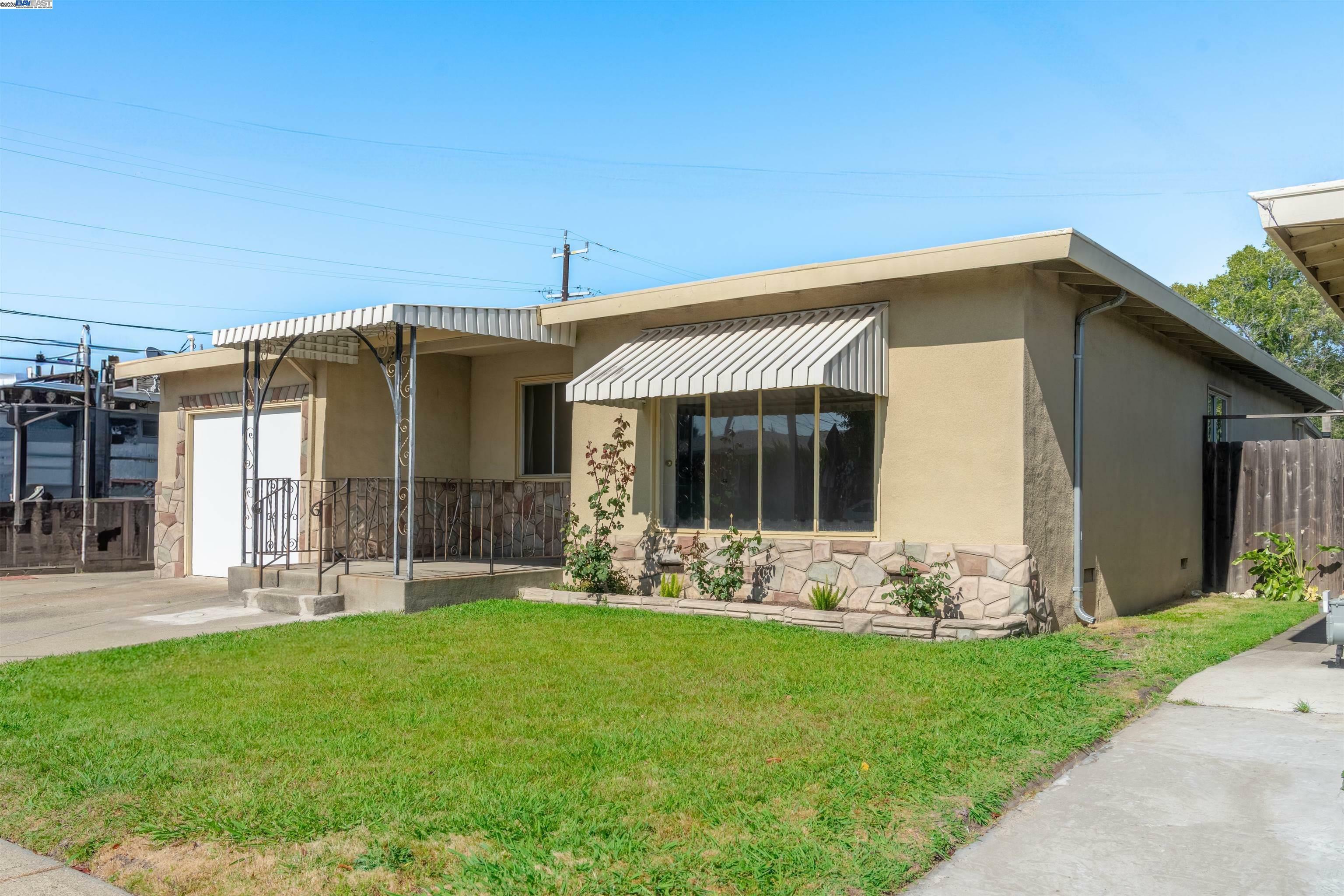 Property Photo:  15204 Norton St  CA 94579 