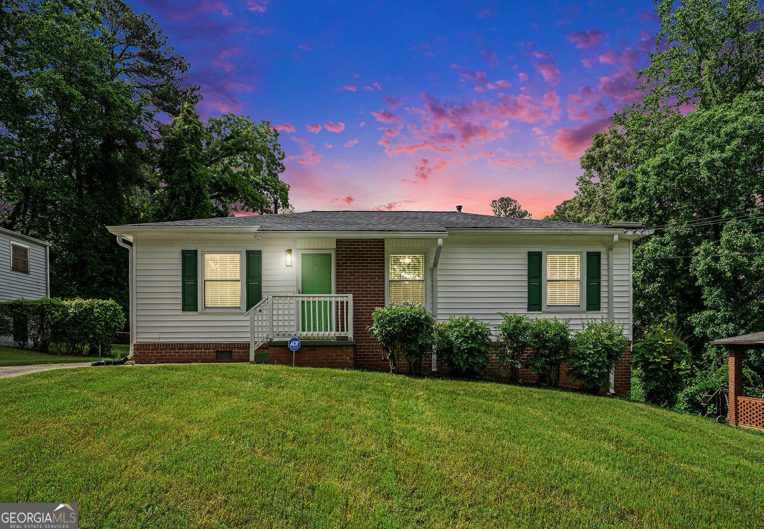 Property Photo: 3650 Croft Place NW GA 30331