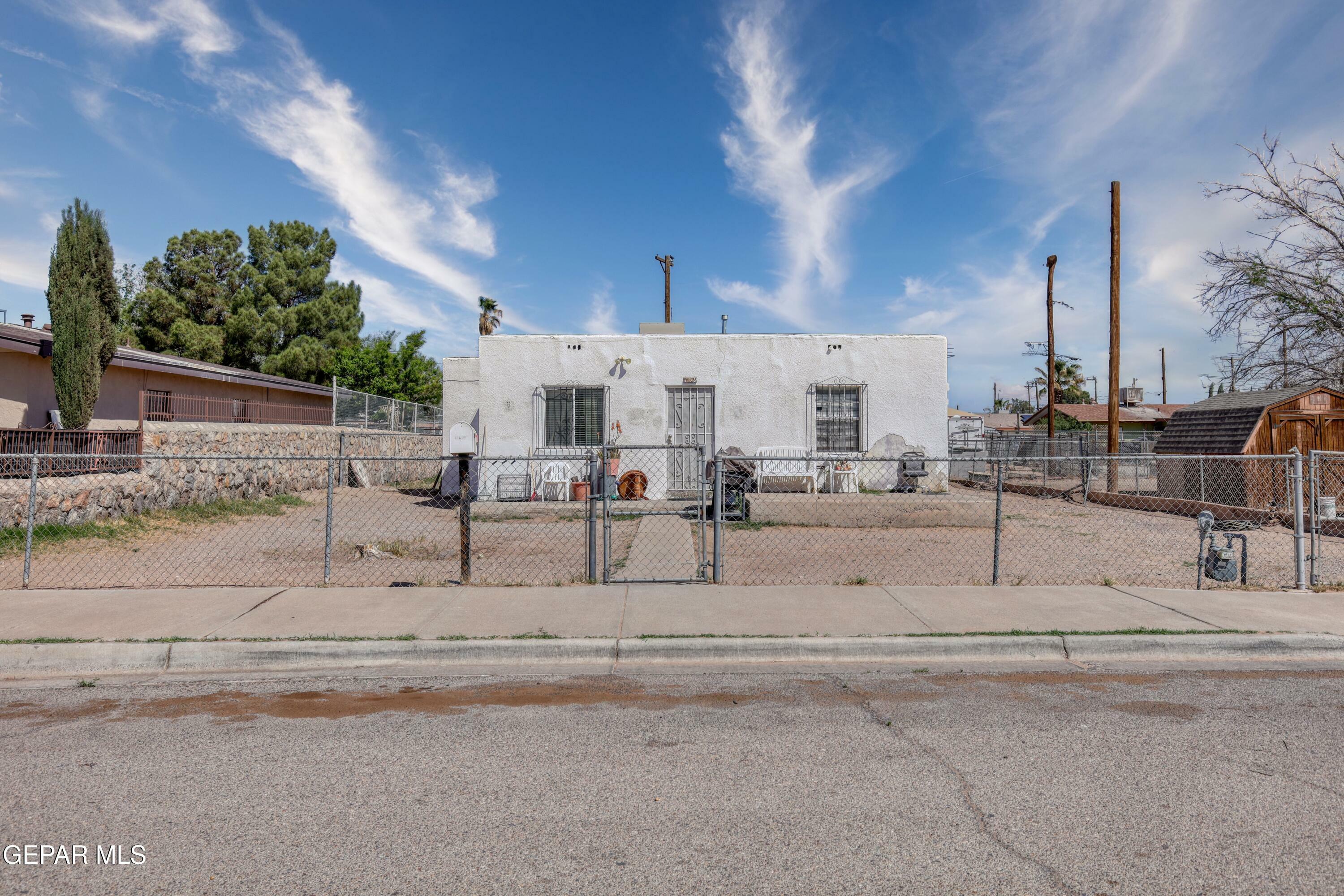 Property Photo: 159 Silvas Way TX 79907