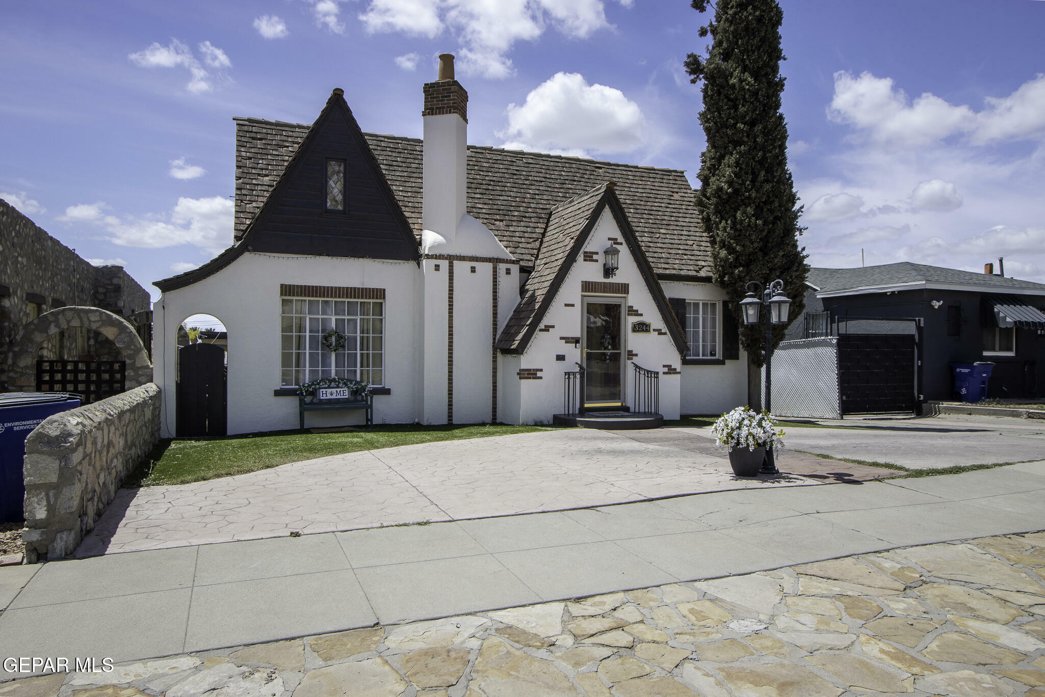Property Photo: 3244 Richmond Avenue TX 79930