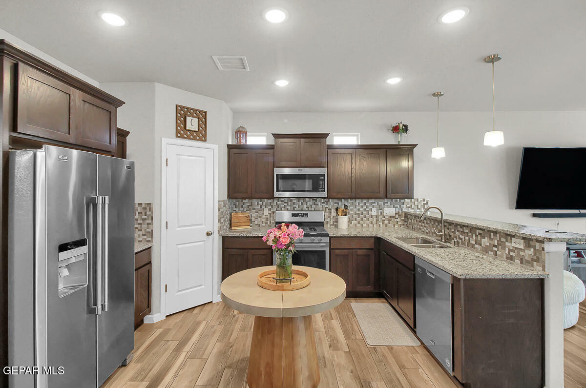 Property Photo: 6424 Harapon Street TX 79932