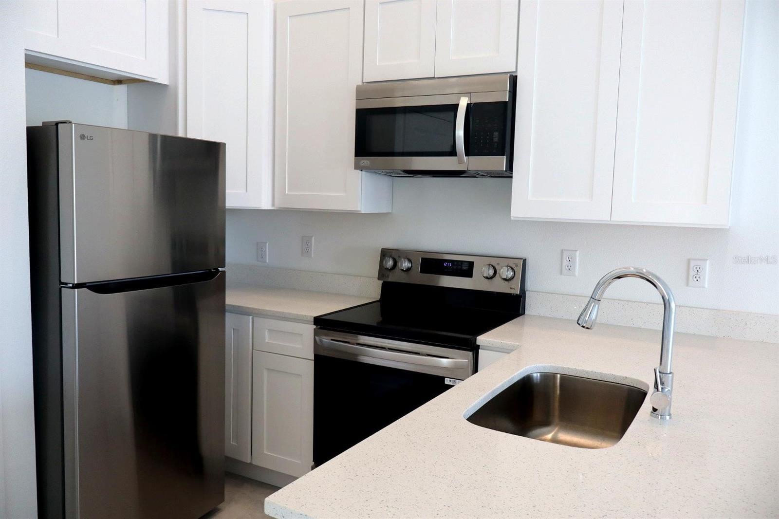 Property Photo: 1800 Coriander Drive FL 34759