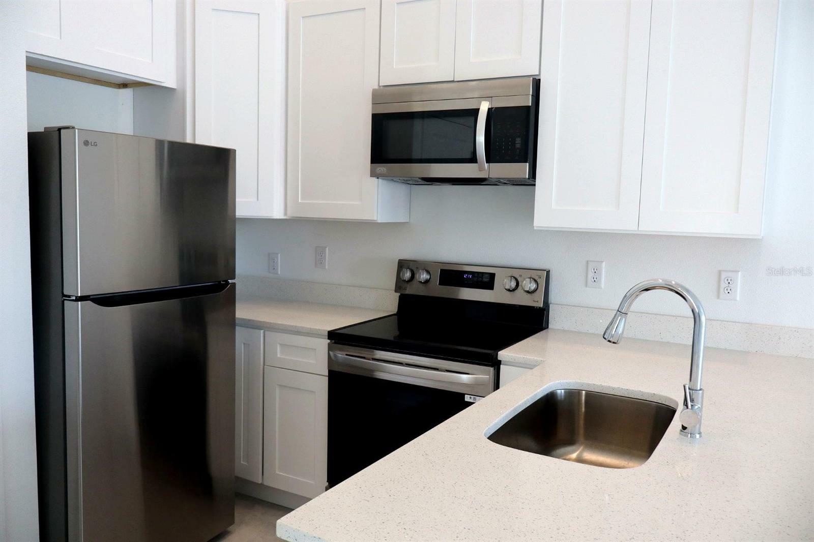 Property Photo: 1800 Coriander Drive FL 34759