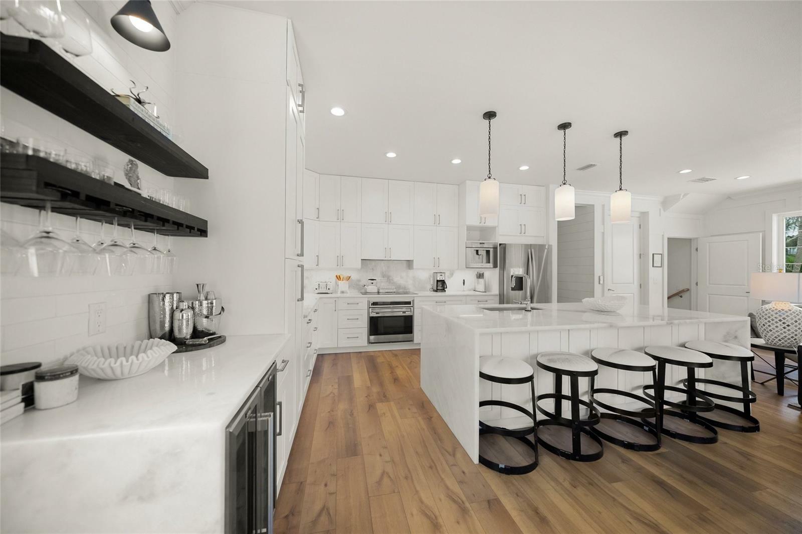 Property Photo: 120 White Avenue FL 34216