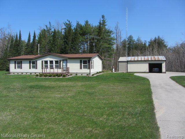 8957 Twin Lakes Road  Cheboygan MI 49721 9547 photo