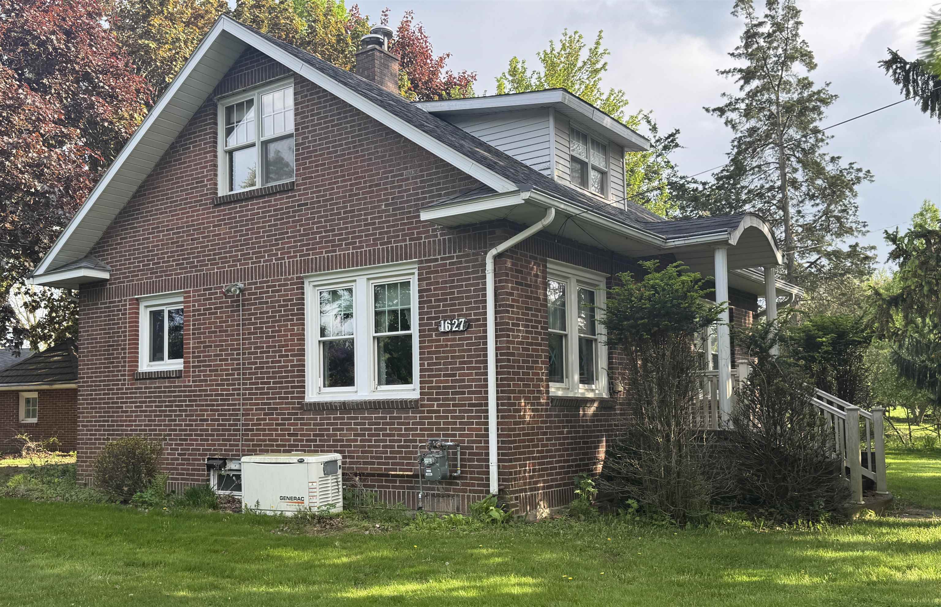 Property Photo: 1627 S M-52 Highway MI 48867