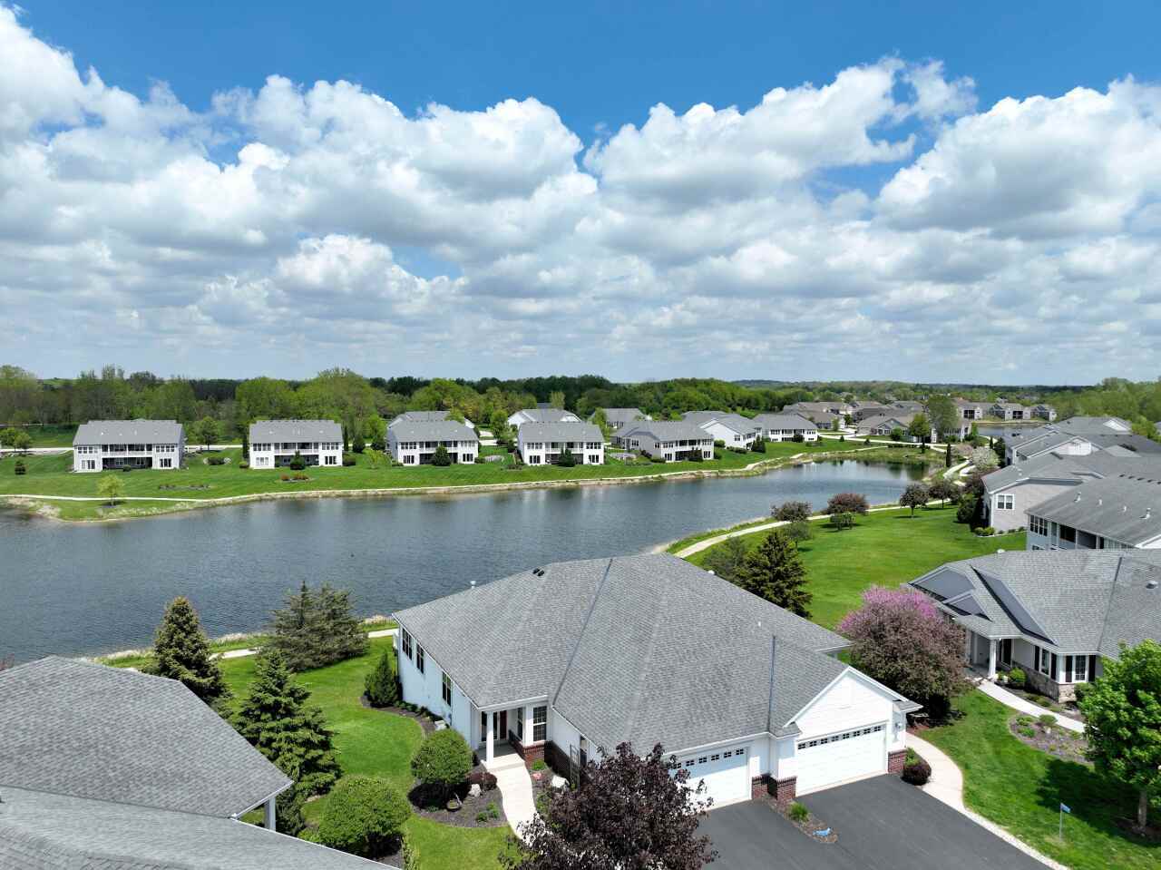 Property Photo: N52w35336 Lighthouse Ln 71-1 WI 53066