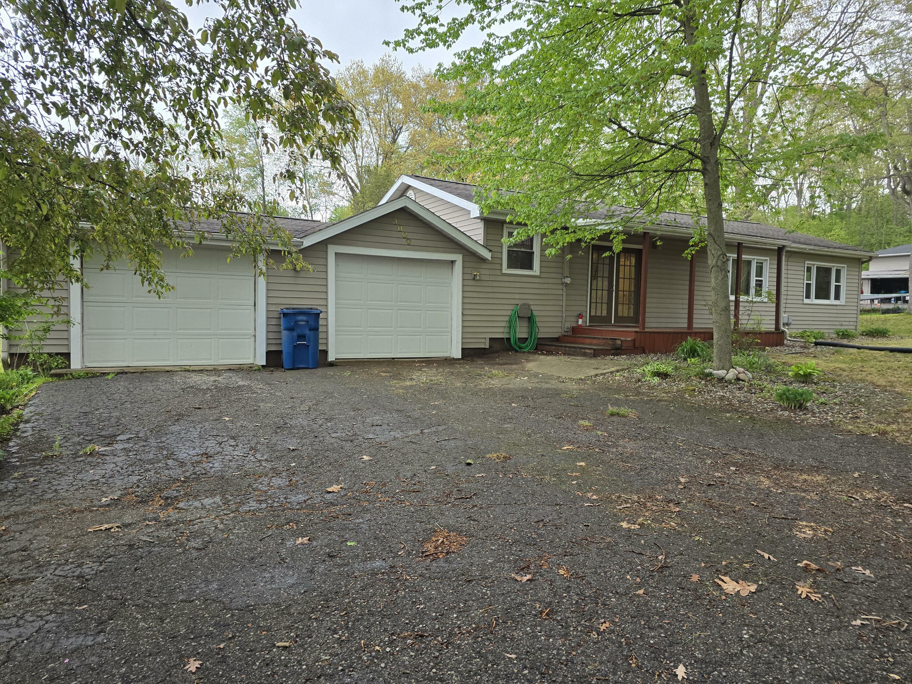 Property Photo: 3800 W Hallett Road MI 49242