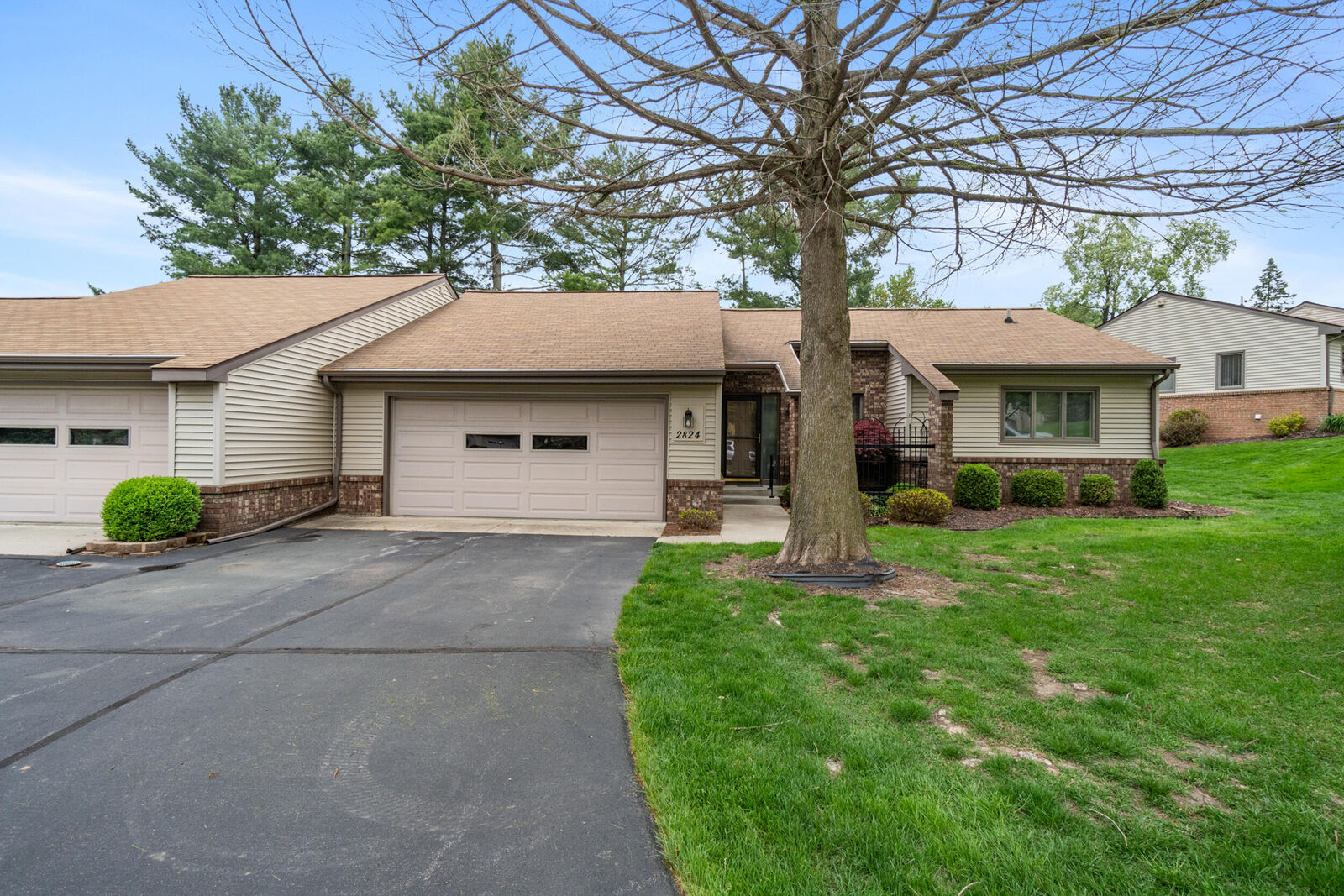 Property Photo:  2824 Wooddale Court  MI 49203 