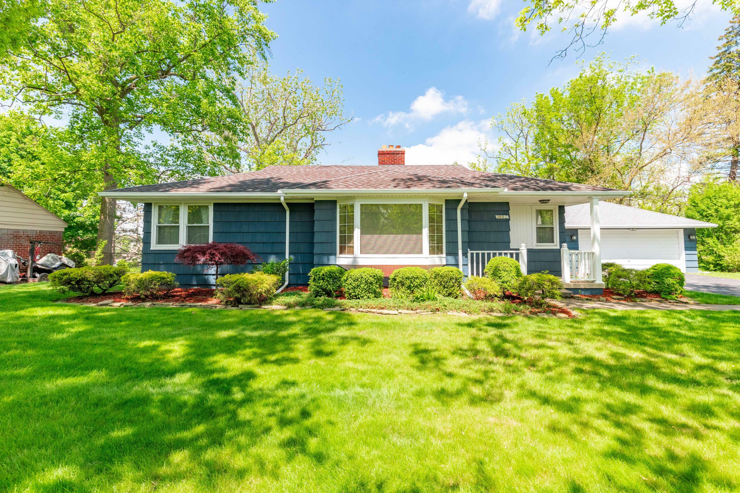 Property Photo: 9880 Grosse Ile Parkway MI 48138