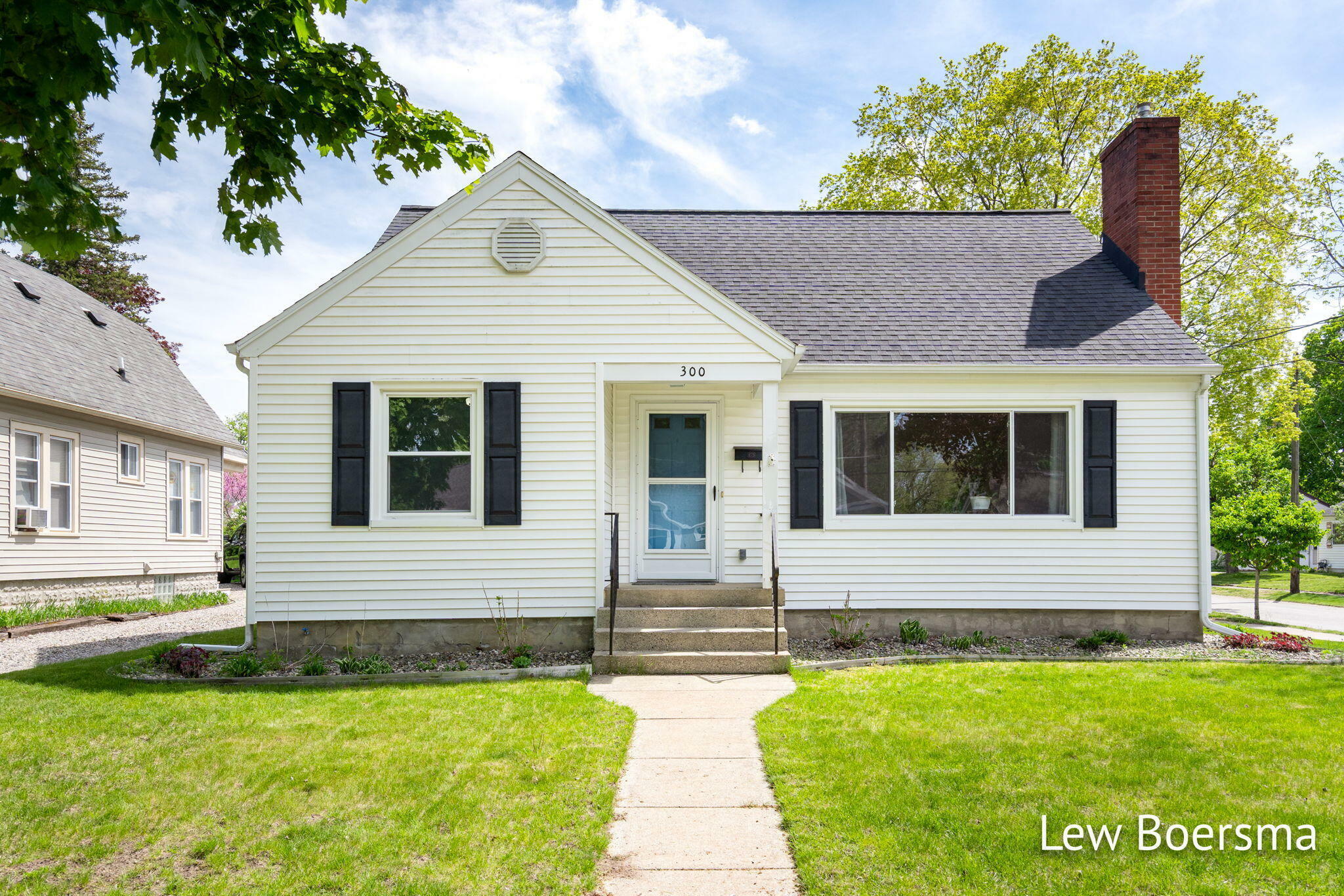 Property Photo:  300 E Main Street NE  MI 49341 