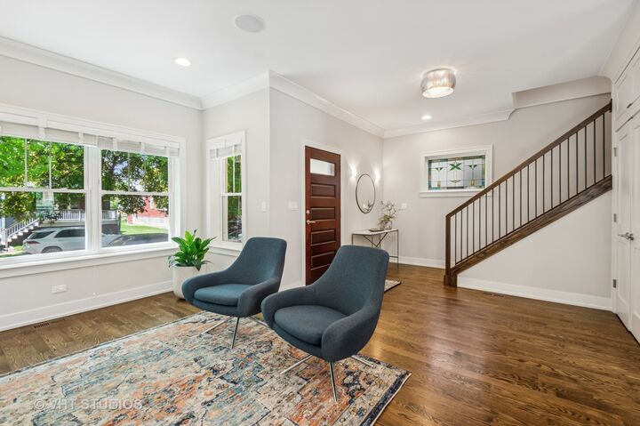 Property Photo: 5263 N Laporte Avenue IL 60630