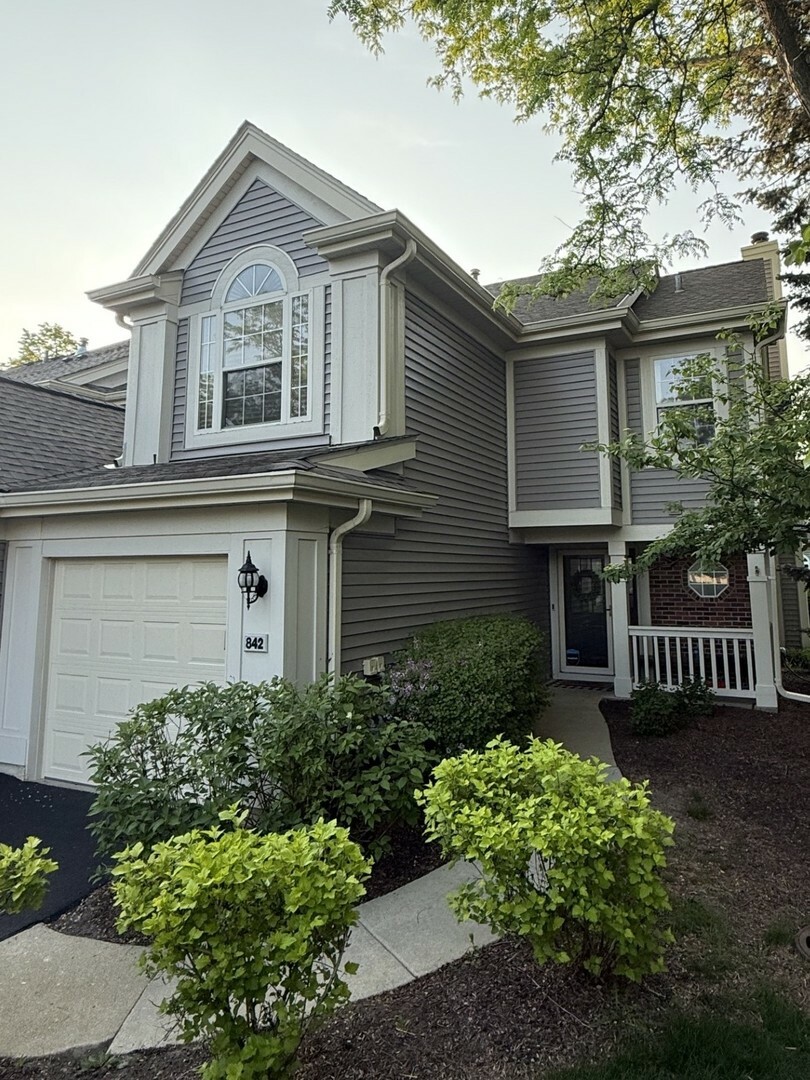 Property Photo: 842 Spring Creek Court IL 60007