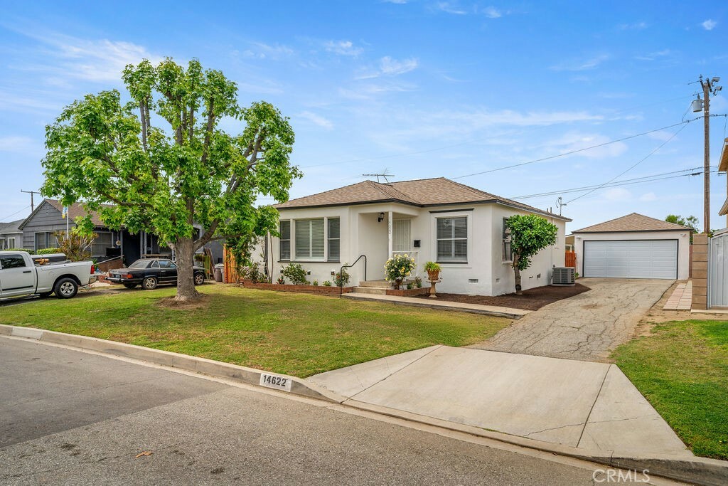 Property Photo: 14622 Danbrook Drive CA 90604
