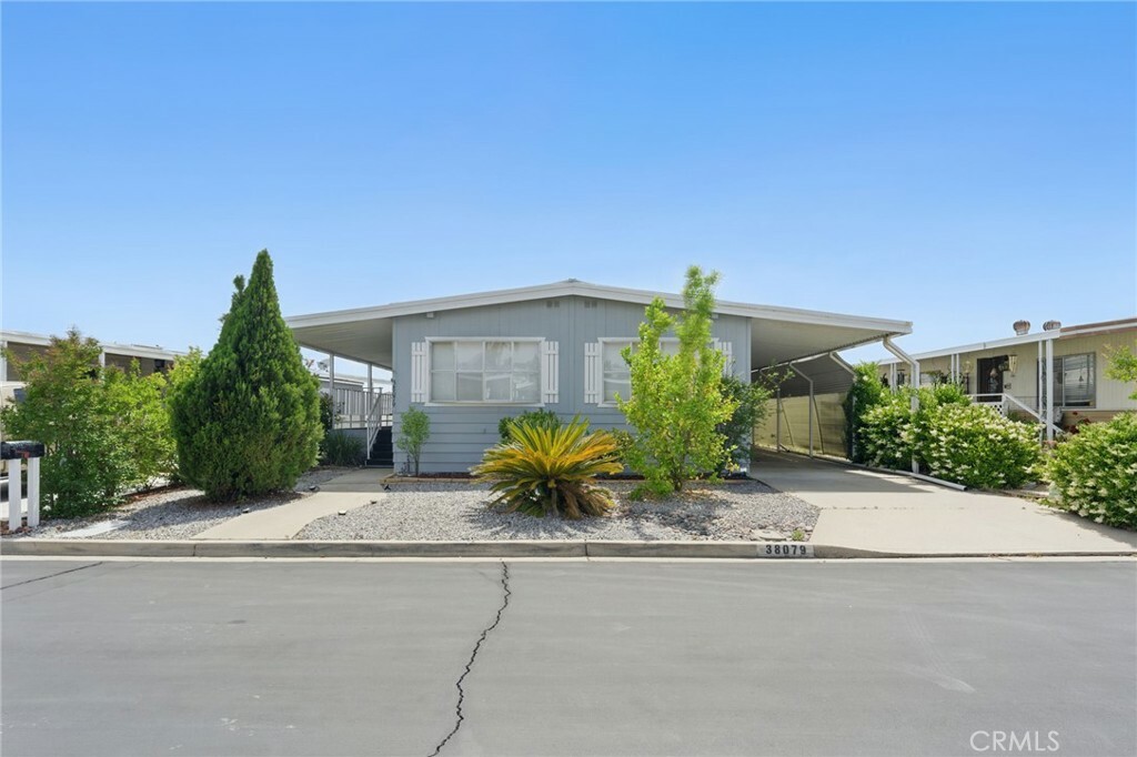 Property Photo: 38079 Via La Colina CA 92563