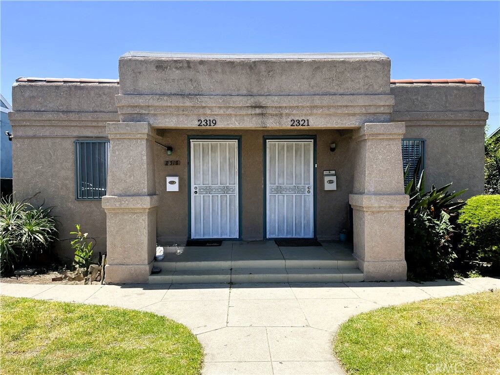 Property Photo: 2319 Olive Ave CA 90806