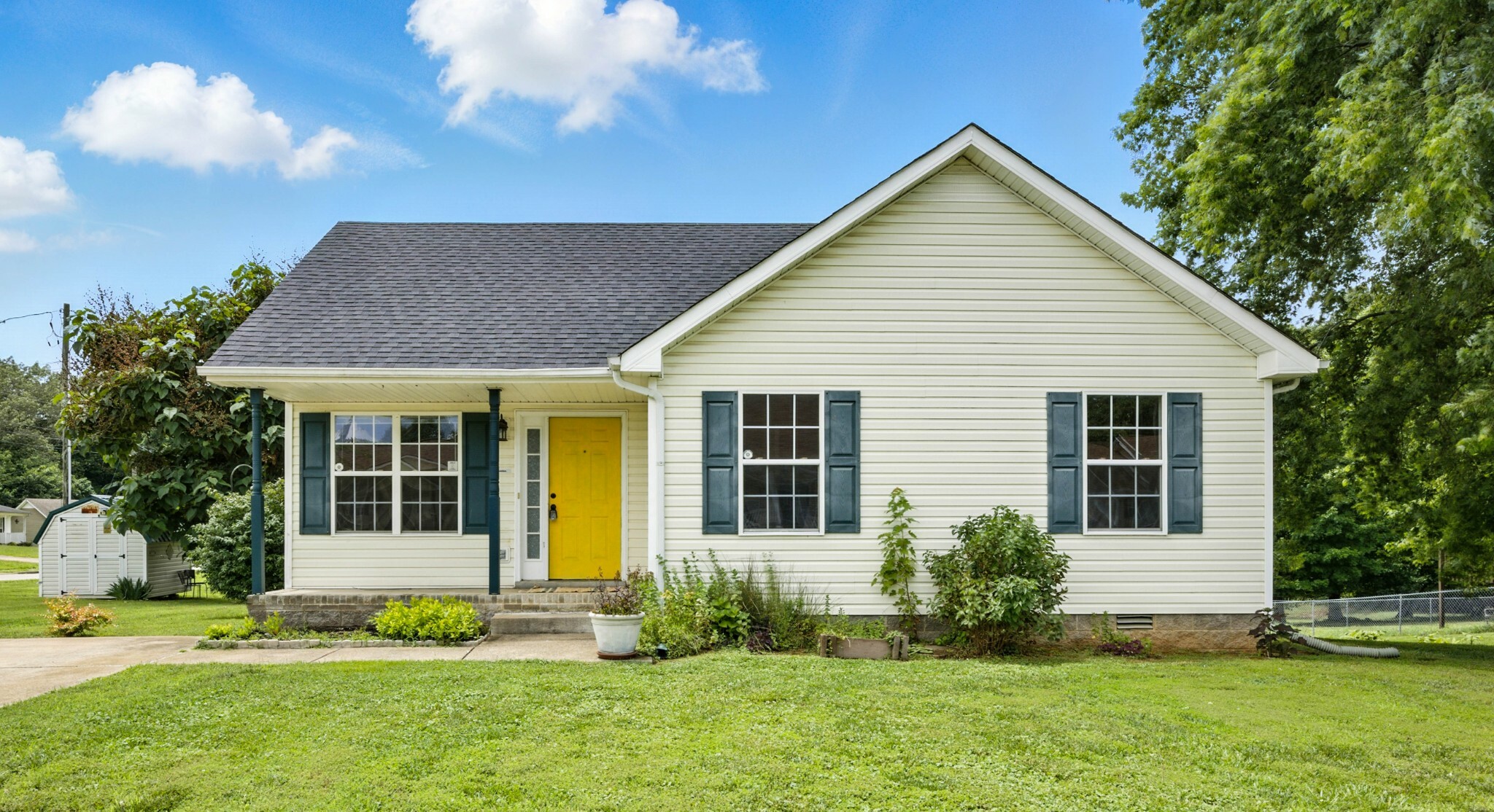 Property Photo: 468 Caney Ln TN 37040