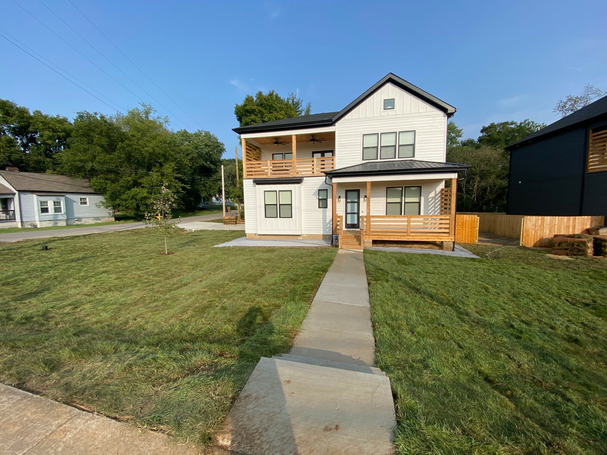 Property Photo: 500 Edwin St TN 37207