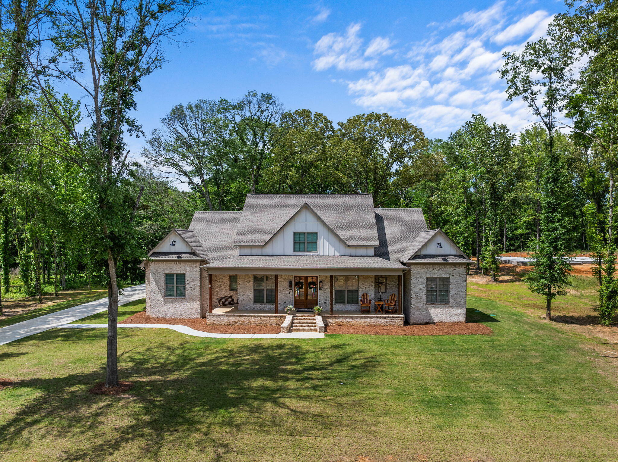 Property Photo: 142 Ridge Oak Lane MS 38866