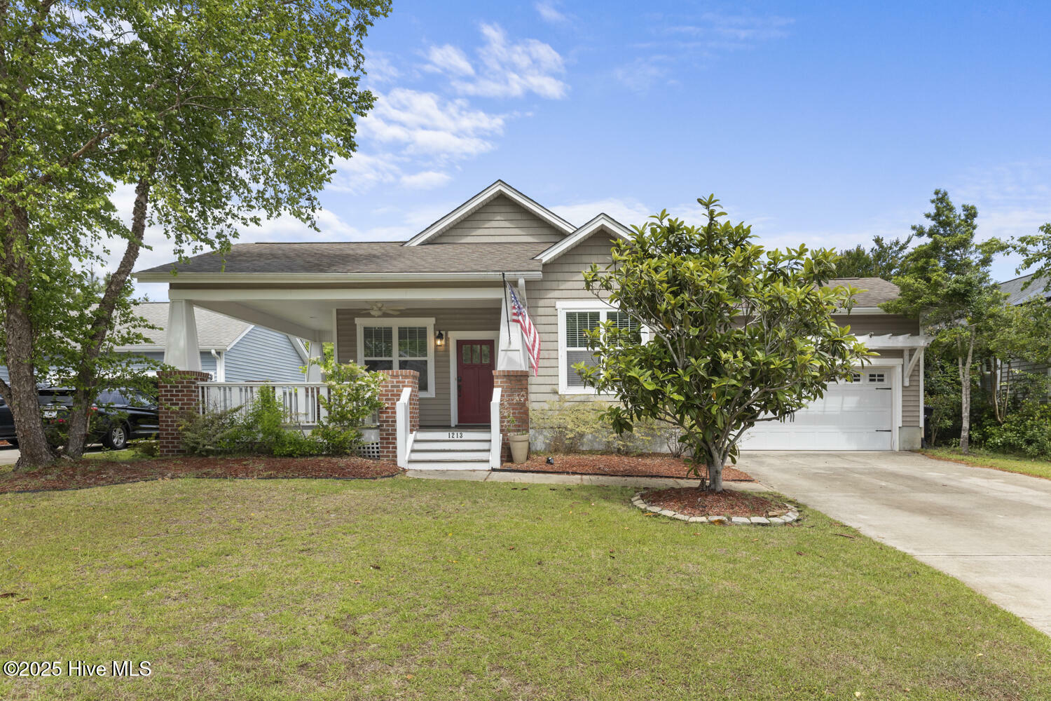 Property Photo: 1213 Daisy Court NC 28445