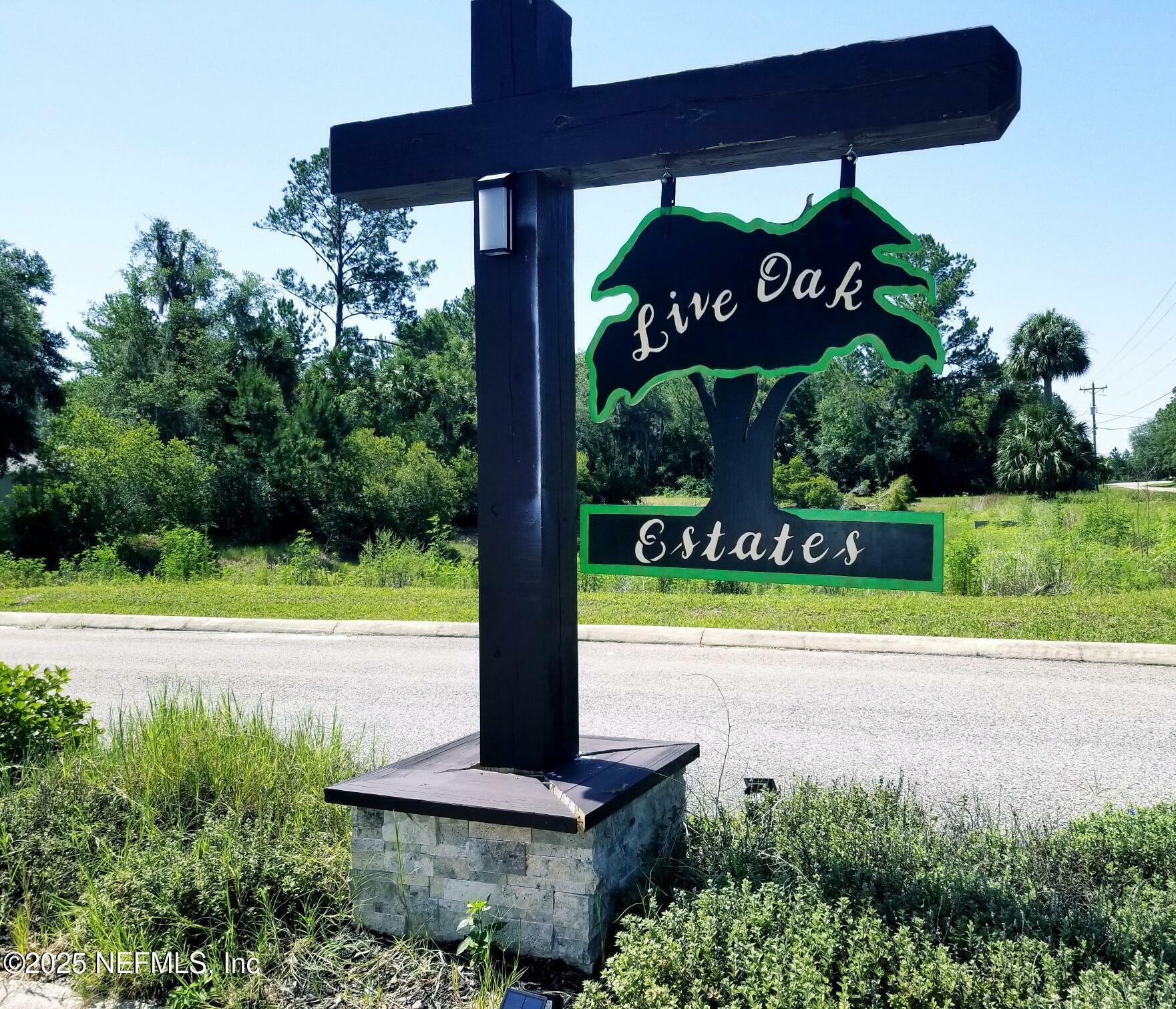 Property Photo: 221 Live Oak Boulevard FL 32112
