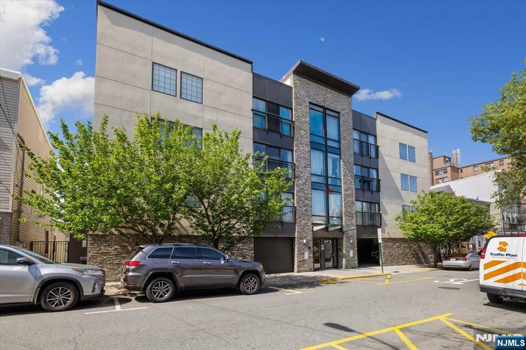 Property Photo: 125 70th Street 3H NJ 07093