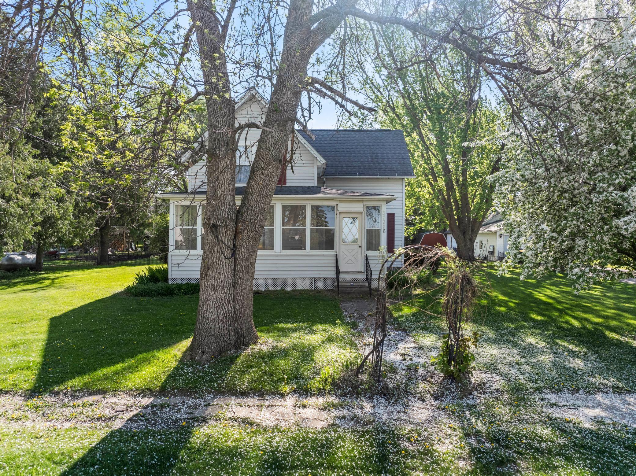 Property Photo: 37726 2nd Avenue MN 55018