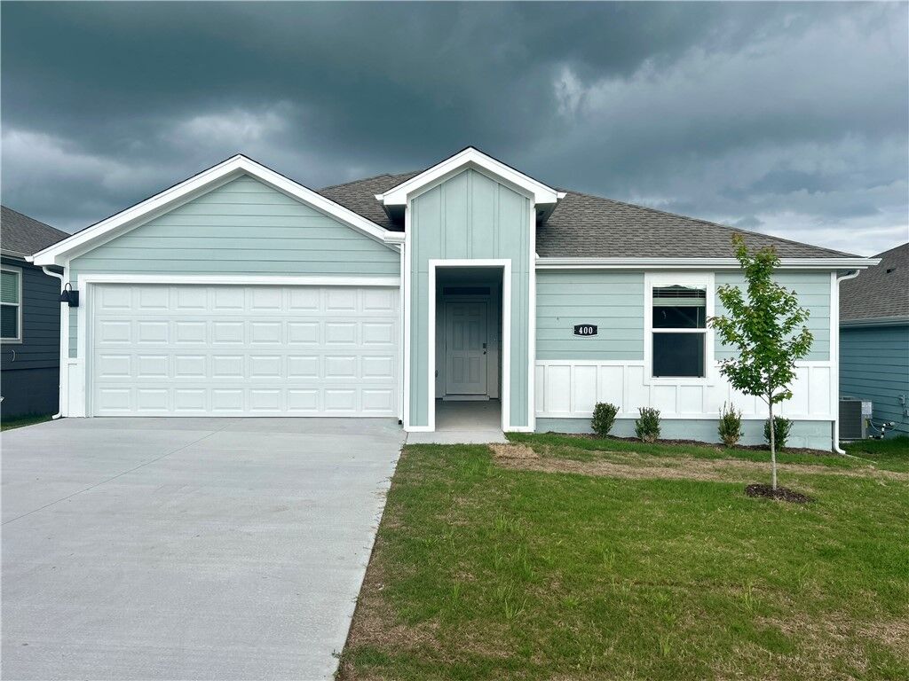 Property Photo:  951 Rently Street  AR 72753 