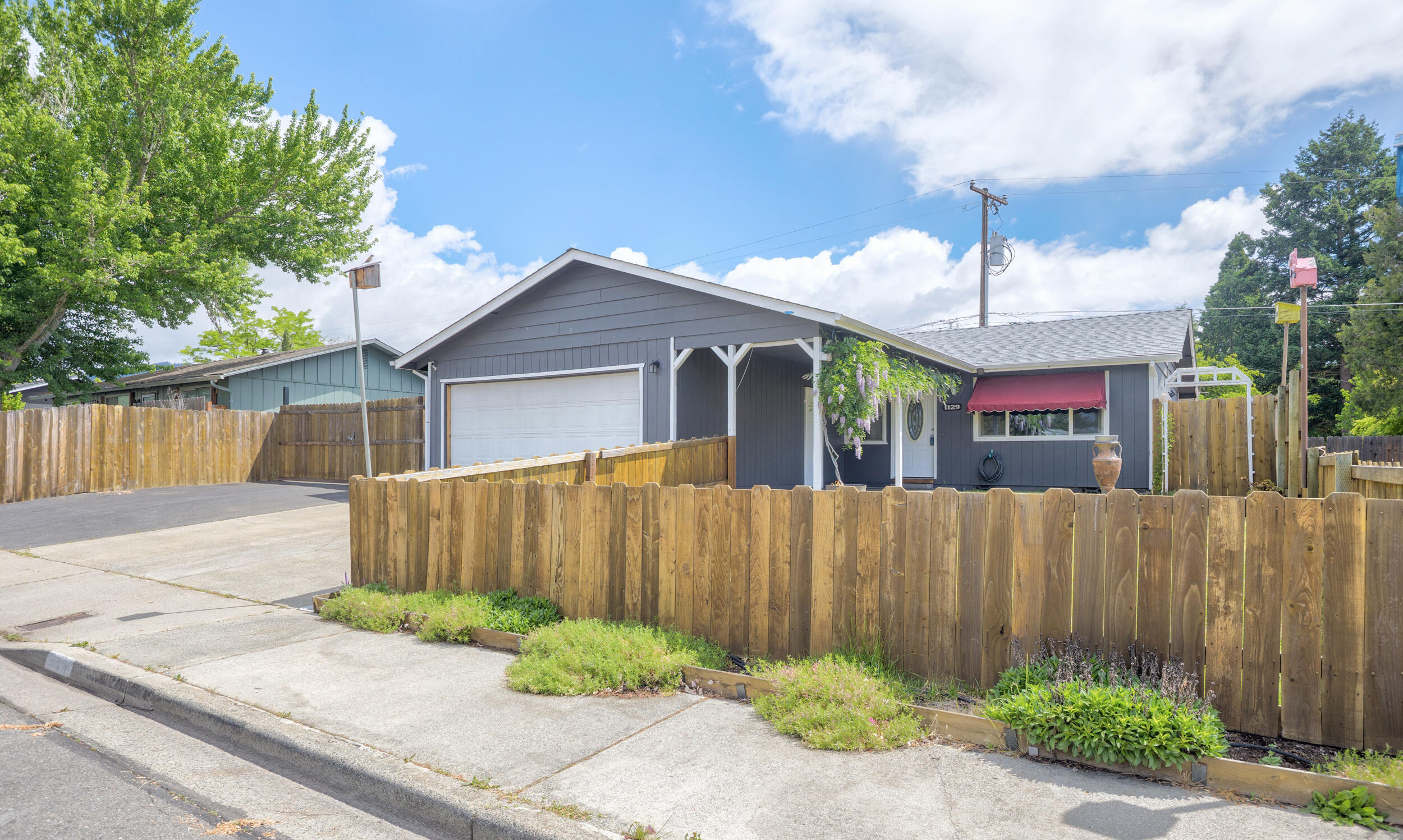 1129 SW Ballinger Drive  Grants Pass OR 97526 photo