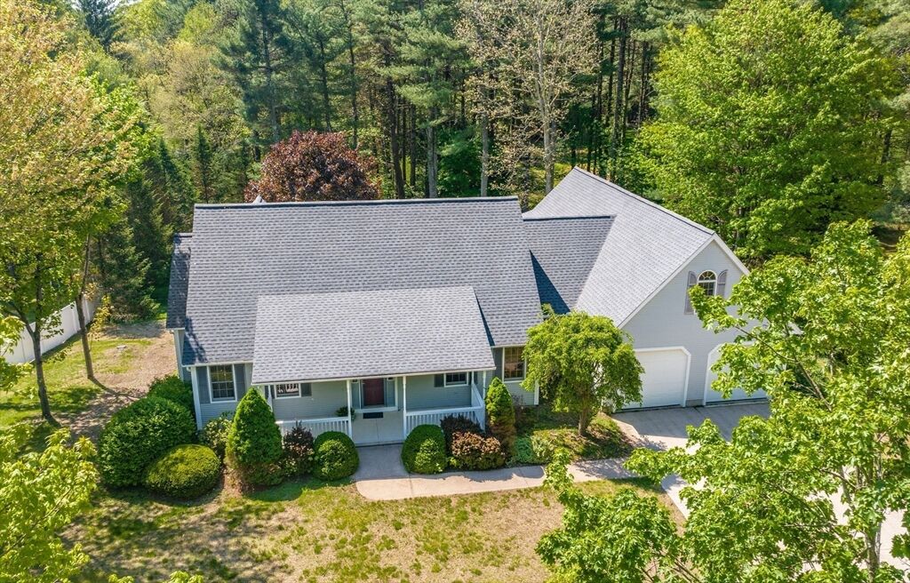 Property Photo:  9 Lauren Ln  MA 01077 
