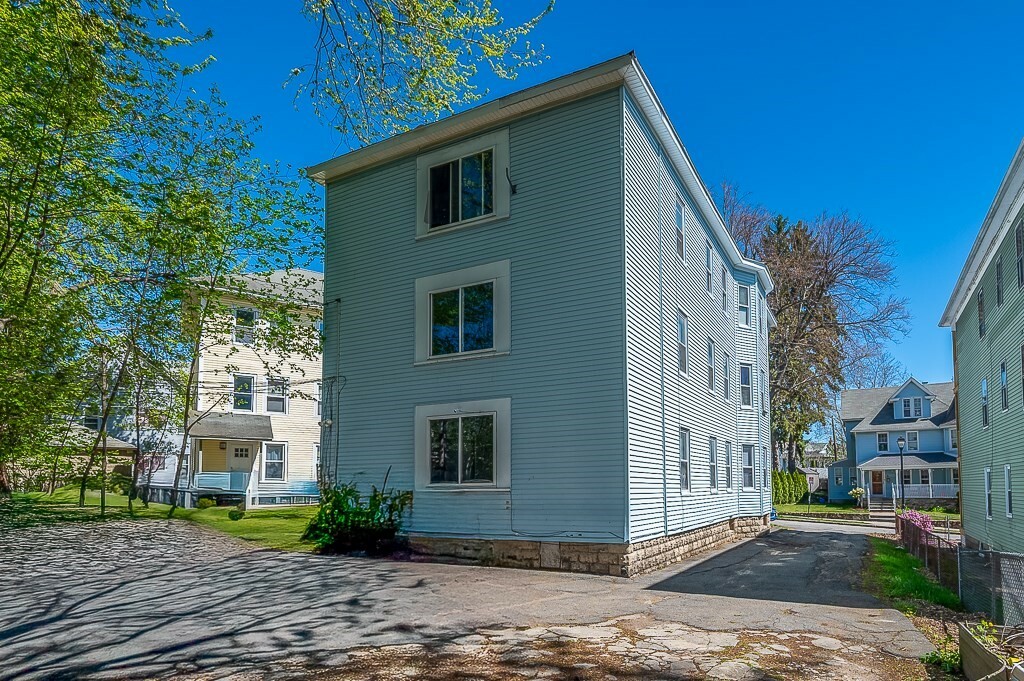 Property Photo: 4 Courtland St MA 01602