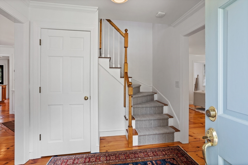 Property Photo: 6 Shannon Circle MA 01886